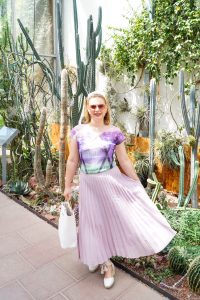 botanical garden, pleated skirt, maxi skirt, lavender, pantone laveder, summer style, feminine, summer 2019, day trip, botanical garden, augsburg, purple