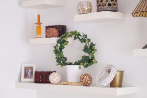 floating shelves, shelf styling, home decor, redecorating, vintage style, country style, nature style, house, decorating, living room, bloggers home, home decor post
