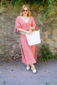 summerdress, summer 2019, why I love dresses, red and white, effortless style, affordable summer dress, H&M, espadrille wedges, fashionblogger, blonde girl, maxi dress