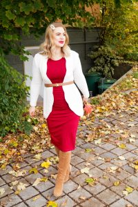fall look, fall, autumn style, burgundy, bump style, maternity dress, 17 weeks, fashion blogger, Madame Schischi, styling a midi dress