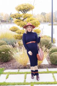 knit maxi dress, navy blue, knit dress, maternity style, style the bump, bumpstyle, fashionblogger, Madame Schischi, styleblogger