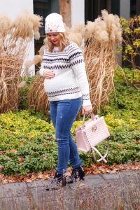 blush, norwegian pullover, christmas sweater, holiday style, maternitystyle, dress the bump, casual holiday look, fashionblogger, fashion, Madame Schischi