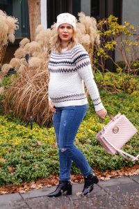 blush, norwegian pullover, christmas sweater, holiday style, maternitystyle, dress the bump, casual holiday look, fashionblogger, fashion, Madame Schischi