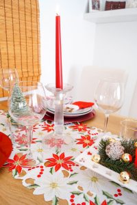 table scape, christmas, decoration, hosting a dinner, christmas table decor, table decor, Madame Schischi, home decor, holiday dining