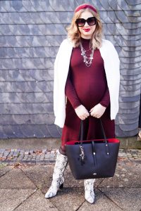 ashionblogger, fashion, snake print boots, pregnancy style, dress the bump, maternity style, styleblogger, dress lover, winterstyle, winter, style suggestions, how to style a dress
