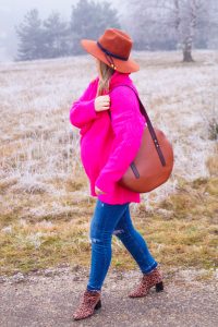 fashionblogger, fashion, style blogger, neon colors, pink, winter style, dress the bump, bump style, maternity style, pregnancy style
