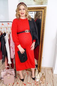 fashionblogger, fashion, valentines day, lookbook, valentines day lookbook, date night look, chic look, maternity style, pregnancy style, dress the bump, pink, heart pattern