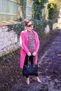 fashionblogger, fashion, styleblogger, pink, flower print, pink for spring, how to style, what to wear, spring fashion, spring, warmer weather wear
