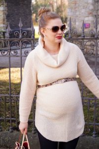 fashionblogger, fashion, styleblogger, pregnancy style, maternity style, mom to be, cream x black, LV Neverfull, cozy style, how to style, what to wear, comfy knit, SheIn