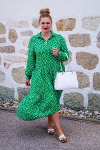 fashionblogger, fashion, style blogger, what to wear, how to style green, green for summer, summer dresses, midi dresses for summer, midi dress love, white x green