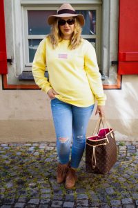 fashionblogger, fashion, how to style, what to wear, oversized sweater trend, daisy street, sweater trend, casual style, spring, spring style