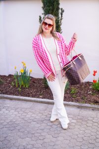 fashionblogger, fashion, spring, spring style, how to style, what to wear, pink, pink houndstooth, luis vuitton neverfull, casual style, street style