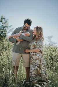 newborn photos, baby photos, fashion blogger, matching outfits, family photoshoot, mother and father, baby pictures
