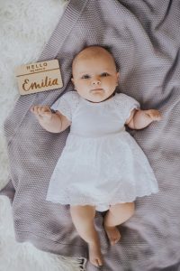 newborn photos, baby photos, fashion blogger, matching outfits, family photoshoot, mother and father, baby pictures