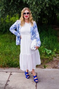 fashionblogger, summer style, summer, summer dresses, ootd, what I wore, how to style, chinoiserie blazer, royal blue, chic summer styling