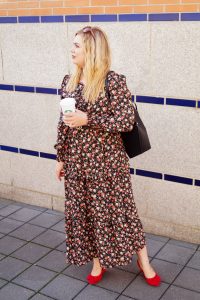fashionblogger, fashion, fall fashion, autumn style, casual style, mom style, ootd, what I wear, how to style, leather jacket, flower dress