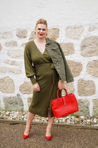 fashionblogger, fashion, fall fashion, autumn style, casual style, mom style, ootd, what I wear, how to style, office style, date night look, olive green, leopard print