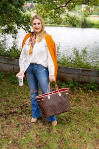 fashionblogger, fashion, fall fashion, autumn style, casual style, mom style, ootd, what I wear, how to style, orange, LV Neverfull