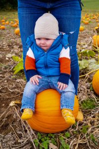 fashionblogger, fashion, fall fashion, autumn style, casual style, mom style, ootd, what I wear, how to style, pumpkin patch, mommy and me, mommy and mini style