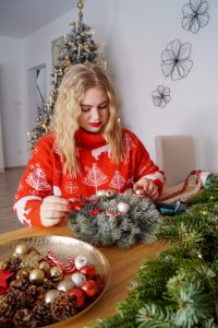 DIY, Christmas, diy wreath, christmas decor, ugly sweater, christmas tree, decorated house, festive