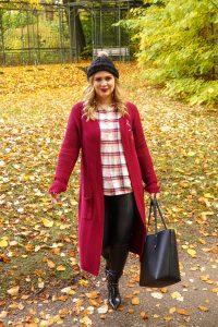fashionblogger, fashion, fall fashion, autumn style, casual style, mom style, ootd, what I wear, how to style, leather leggings two ways, flanell, pumpkin shirt, leather leggings
