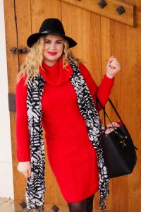 fashionblogger, fashion, winter fashion, winter style, casual style, mom style, ootd, what I wear, how to style, red knit dress, bonprix, snake print boots, black and white