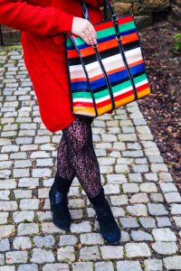 fashionblogger, fashion, winter fashion, winter style, casual style, mom style, ootd, what I wear, how to style, red knit dress, wrap dress, coffee run, sunday walk, patterned tights