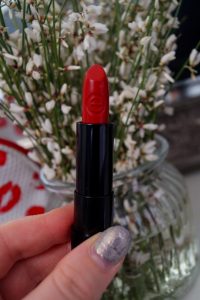 beauty post, valentine´s day, lipsticks, lipstick lover, lipstick addict, red lips, superstay, lip ink