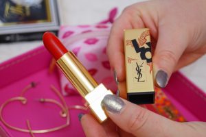 valentines day, valentine, red lipstick, fashion blogger, valentines day pj´s, red lips, be my valentine, make- up lover, pink roses, at home date night look