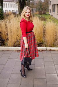 fashionblogger, fashion, winter fashion, winter style, casual style, mom style, ootd, what I wear, how to style, plaid, mad for plaid, red dress, womans fashion, classic style, red and plaid, ruffles