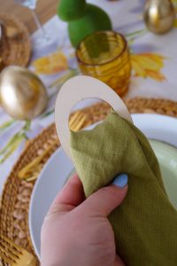 easter, table decor, table scape, easter table scape, holiday, easter holiday, daisy cardigan, rustic table scape, hosting, entertaining, green and gold