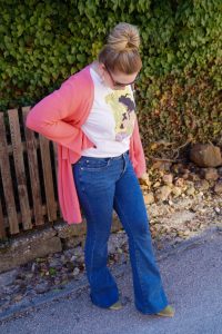 fashion, fashionblogger, spring, spring style, bootcut denim, graphic tee, casual style, style inspo, how to style, what to wear, affordable fashion, womans fashion