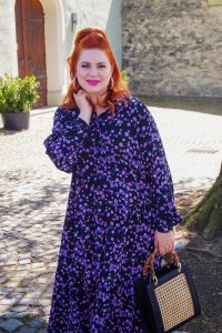 fashion, spring fashion, spring, style inspo, fashionblogger, Madame schischi, H&M, red head, red hair, dresslover, casual style, summer style, flower print