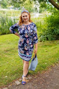 fashion blogger, fashionista, style inspo, 31 dresses of summer, dress challenge, printed dress, a-line dress, bamboo handle bag, how to style, what to wear, summer, summer style