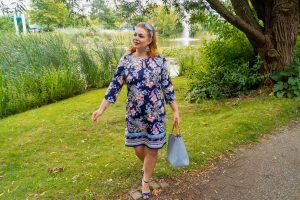 fashion blogger, fashionista, style inspo, 31 dresses of summer, dress challenge, printed dress, a-line dress, bamboo handle bag, how to style, what to wear, summer, summer style