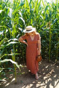 fashion blogger, madame schischi, polka dots, polka dot dress, 31 dresses of summer, summer style, classic print, wrap dress, dress lover, how to style, what to wear, corn maze, summer activities