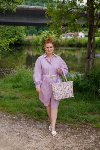 shirt dress, dresses of summer, purple dress, fashion blogger, style inspo, womans fashion, Madame Schischi, affordable style, dress challenge
