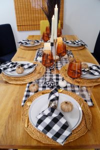thanksgiving, neutral table decor, table styling, hosting, dinner hosting, neutral dinner table