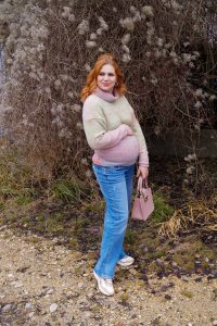 sweater weather, colorful sweater, pastel colors, mom style, winter, winter fashion, pregnancy look, maternity style