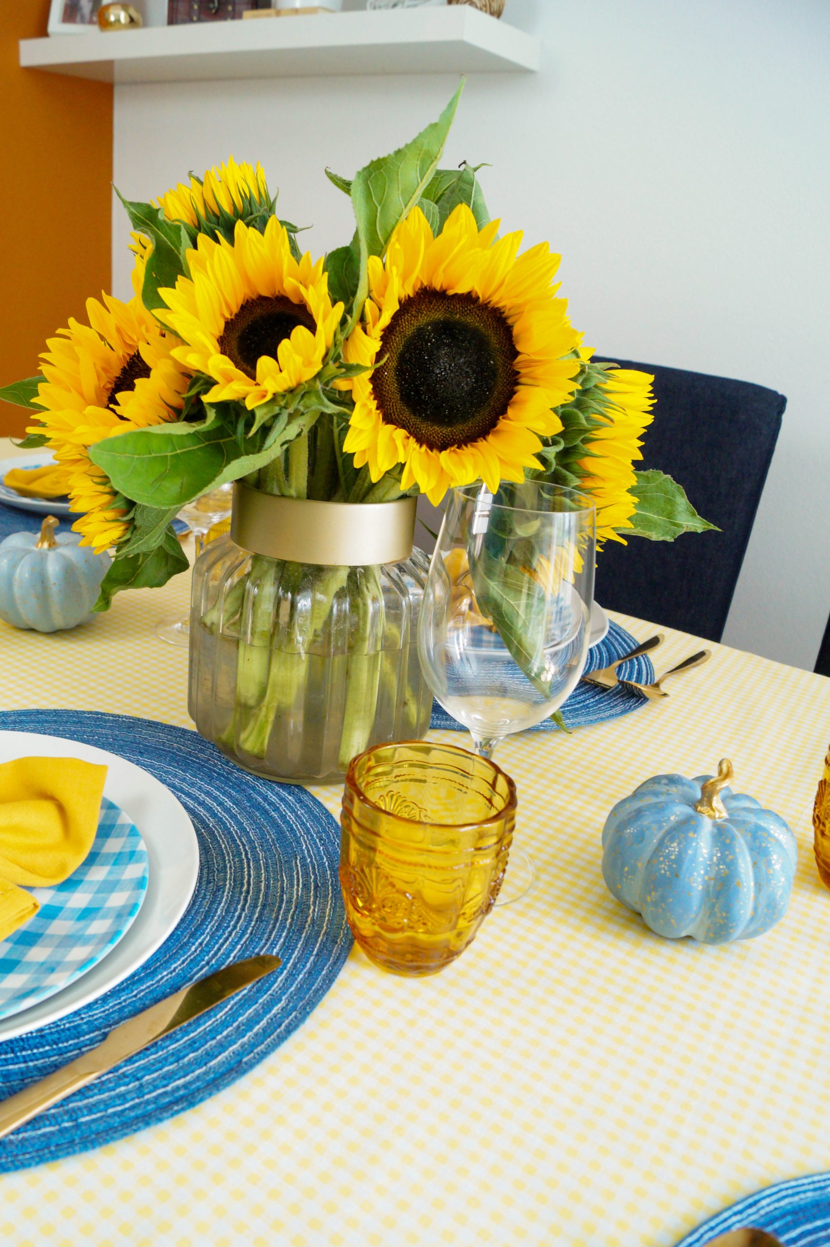 Golden Fall Blue and Yellow Sunflower Table Scape... Madame Schischi